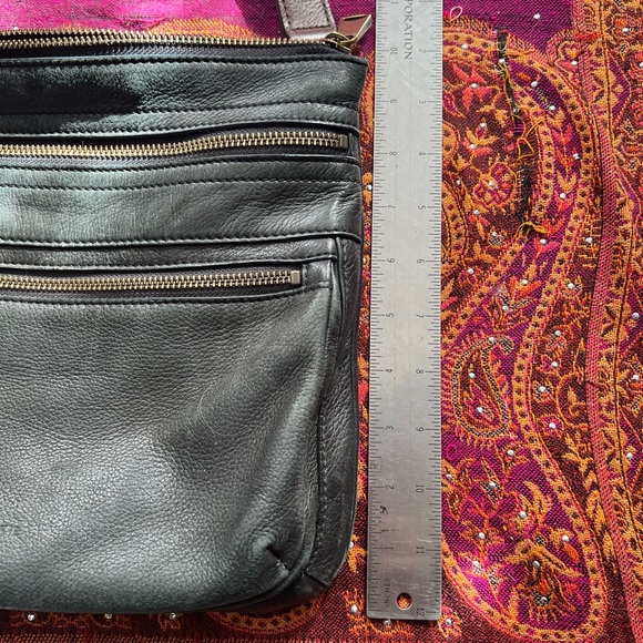 Fossil Black Leather Crossbody Bag with Brass Accents - Picture 5 of 11